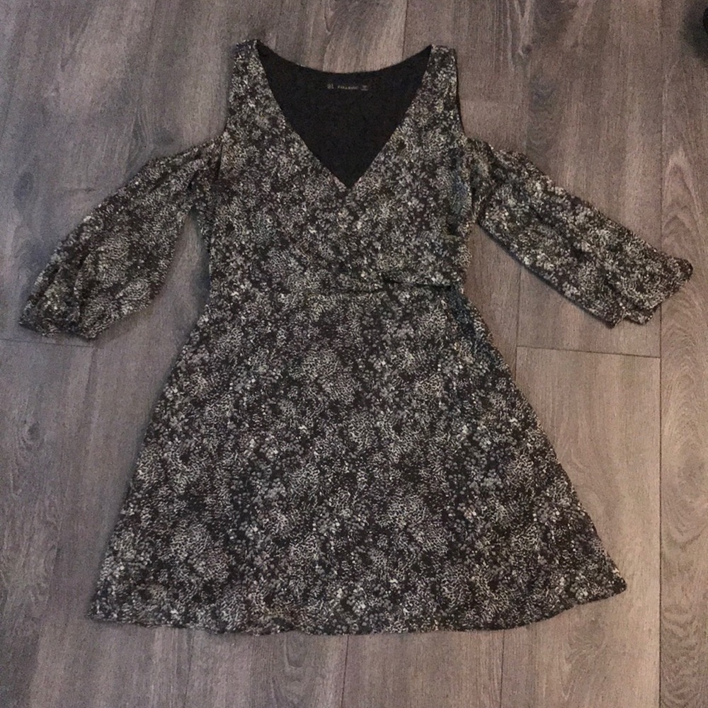 Zara V-neck Lady Dress